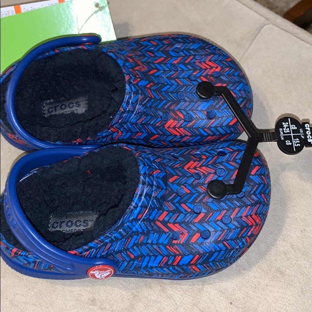Kids lined crocs clogs
